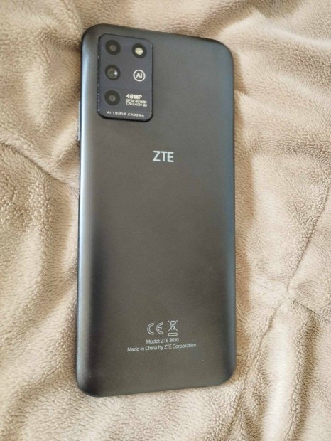 ZTE Blade V30 Vita fggetlen telefon, Dual SIM, 4GB, 128 GB, fekete