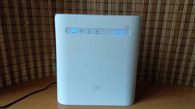 ZTE MF286R LTE Cat6 4G+ SIM krtys Router - Fggetlen! (29)