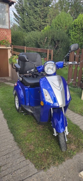 Z-Tech elektromos háromkerekű robogó!