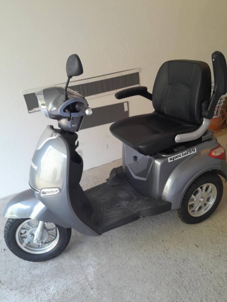 Z-tech hromkerek elektromos robog