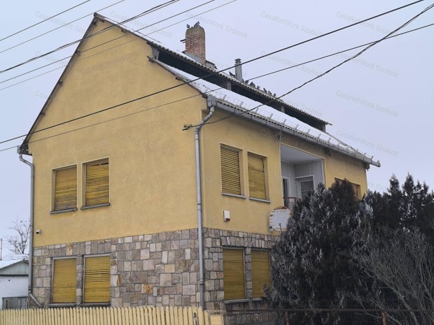 Zagyvar�kasi 95m2-es 3 szintes csal�di h�z elad�!