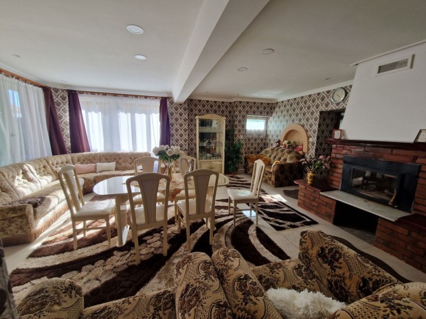 Zagyvar�kasi fel�j�tott 154m2 csal�di h�z elad�