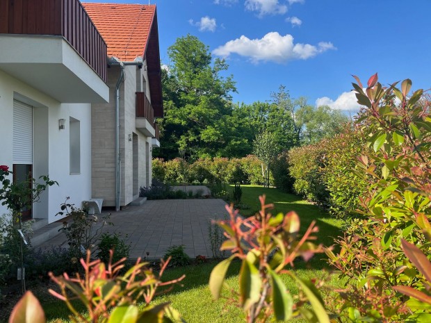 Zalacs�nyban t�rsas h�zi els� emeleti lak�s megv�s�rolhat�