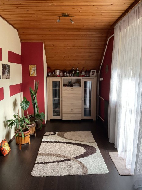 Zalaegerszeg-Andr�shida, 200 m2-es k�tszintes h�z elad�!