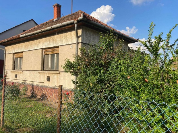 Zalaegerszeg-Neszele városrészben eladó felújítandó ingatlan