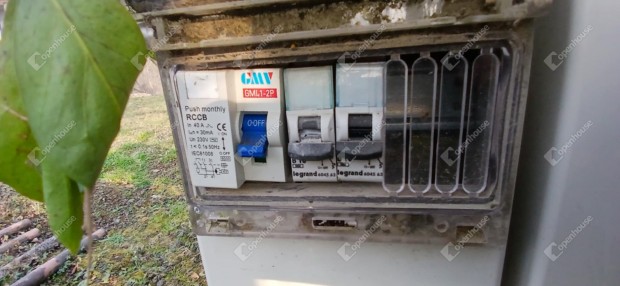 Zalaegerszegi 1457 nm-es telek elad�