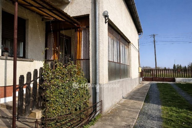 Zalaegerszegi 202 nm-es h�z elad�