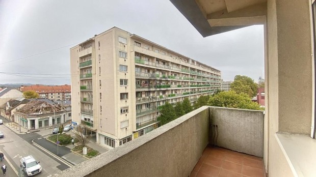 Zalaegerszegi 61 nm-es lak�s elad�