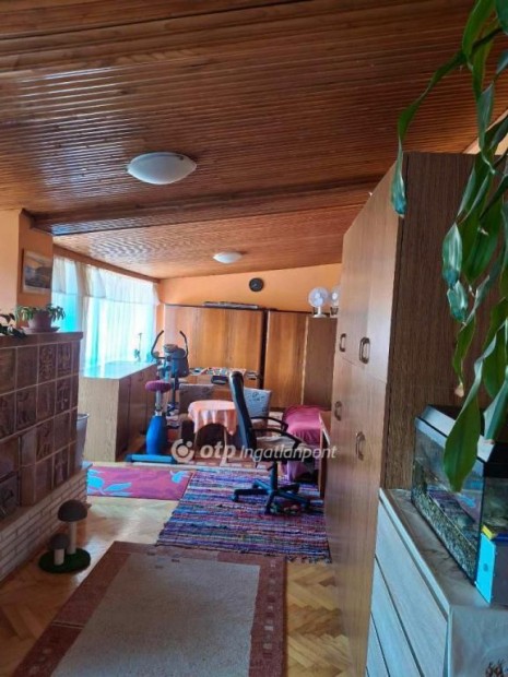 Zalaegerszegi 92 nm-es lak�s elad�