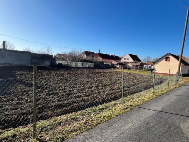 Zalaegerszegi elad� 845 nm-es telek