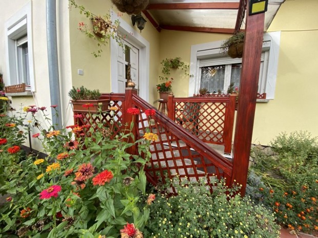 Zalaszabari elad� 122 nm-es h�z