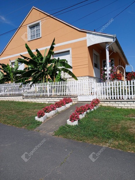 Zalaszentiv�ni csal�di h�z elad�