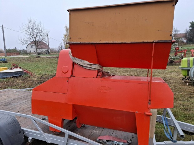 Zambelli sz�l�bogy�z� elad�!