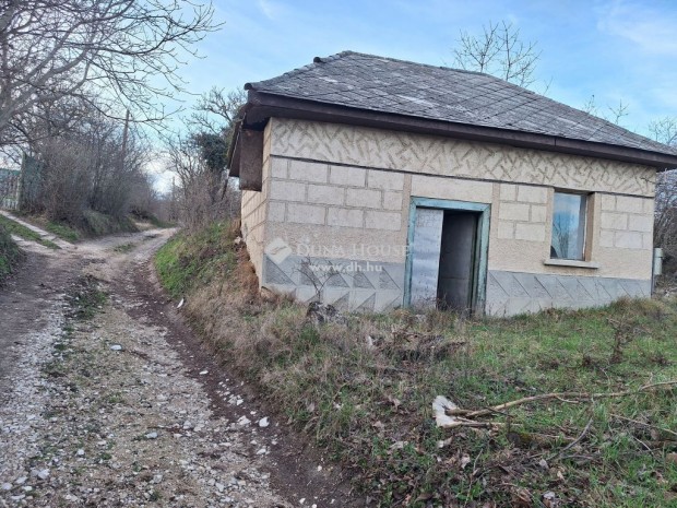 Zámolyi 30 nm-es ház eladó