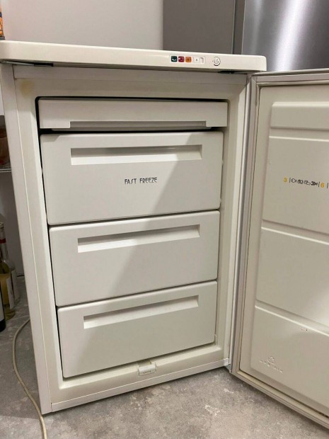 Zanussi 120l fagyasztszekrny