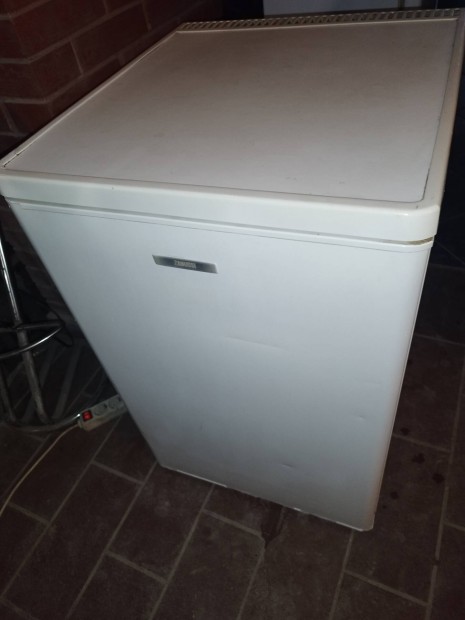 Zanussi 130 literes htszekrny garancival szlltssal 