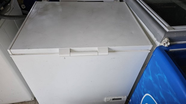 Zanussi 220 literes fagyasztóláda garanciával szállítással is