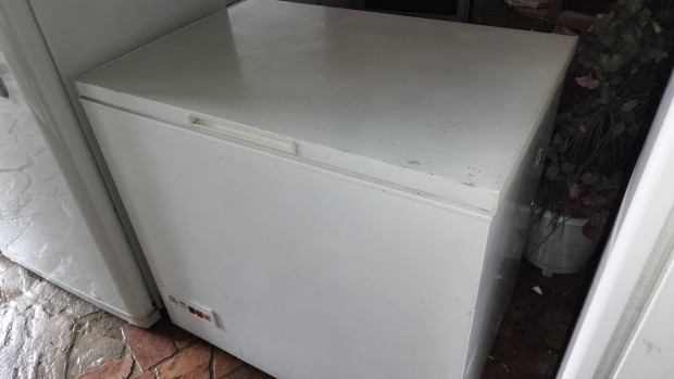 Zanussi 280 literes fagyasztlda 