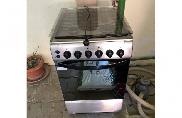 Zanussi Üvegtetős Inox Gáztűzhely
