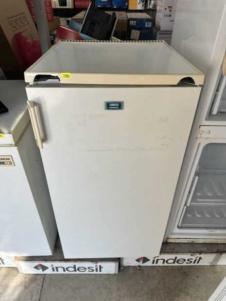 Zanussi ZFC202 egyajts ht bels fagyasztval htszekrny 165L/20L