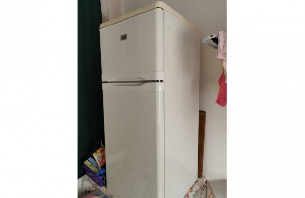 Zanussi ZRT318W hűtőszekrény