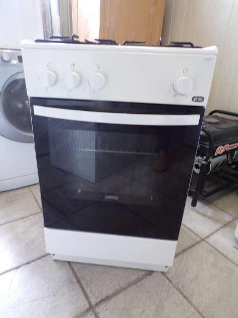 Zanussi Zcg210L1WA G�zt�zhely, j�t�ll�ssal