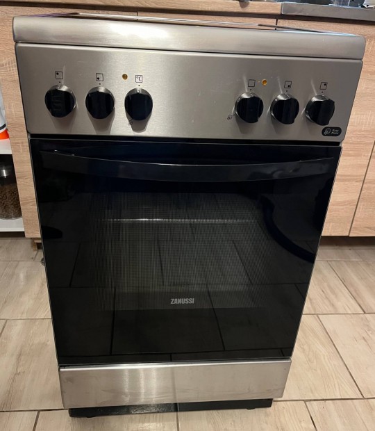 Zanussi Zcv550G1XA Kermialapos tzhely