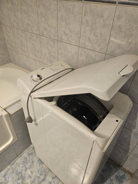 Zanussi felltlts mosgp