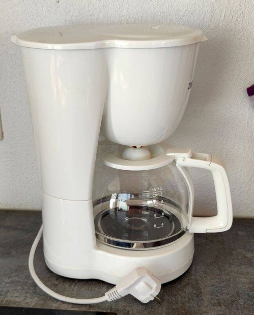 Zanussi filteres kávé - és teafőző fehér, 9 személyes