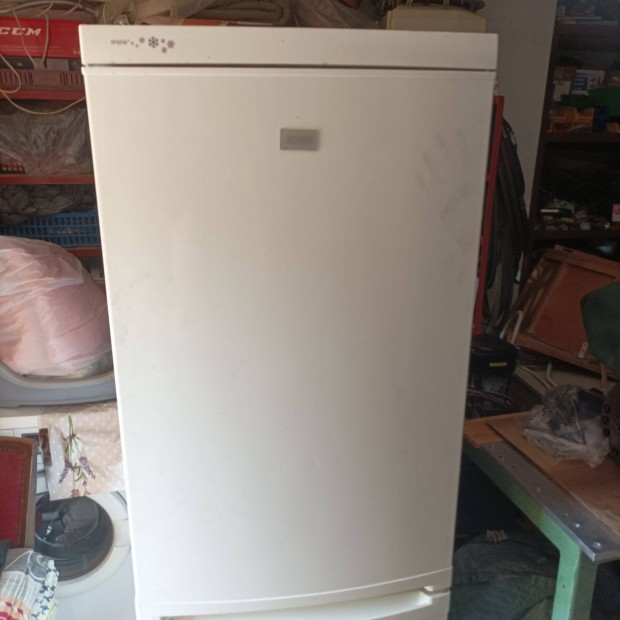 Zanussi kombinlt ht alul fagyaszts ZRB634W