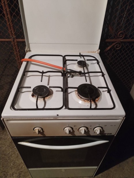 Zanussi palackos gáztűzhely eladó akár szállítással