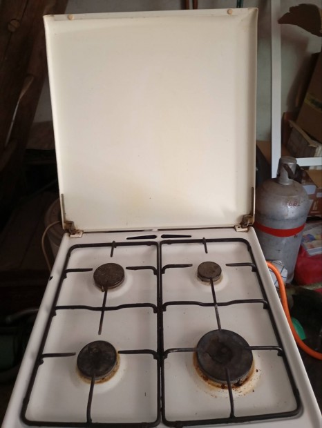 Zanussi palackos gáztűzhely gazpalackkal