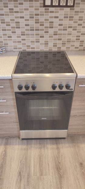 Zanussi zcv550g1xa kerámialapos tűzhely