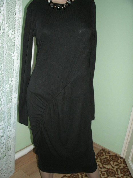 Zara "M" fekete oldaln hzott ruha