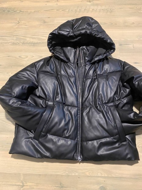 Zara fekete kapucnis br / mbr puffer kabt L/es j