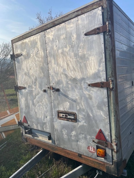 Z�rt aluminium fel�p�tm�ny