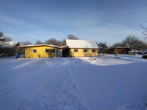 Z�rtkerti ingtalan Pilis