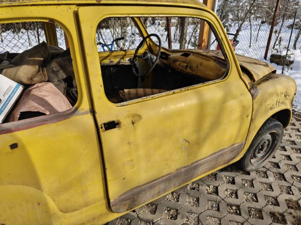 Zastava 750 Fiat 600 megmaradt alkatr�szek 