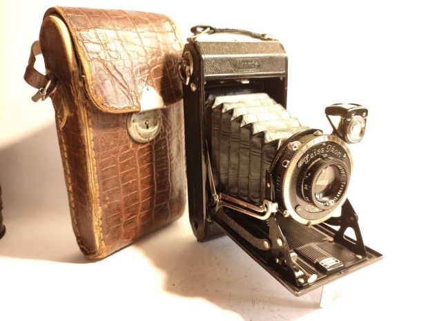Zeiss Ikon Ikonta 520/2 - Carl Zeiss Tessar f4,5/105 - 6x9 120 film