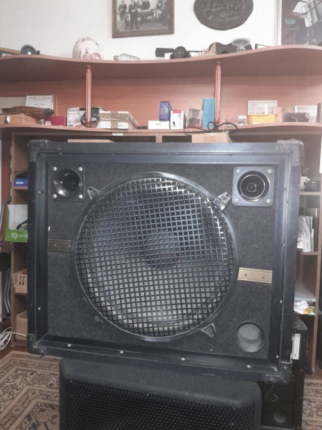 Zenekari hangfal 2db