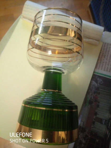 Zen�l� �veg kupa elad� ! teljesen hib�tlan ! Felemeled zen�l !