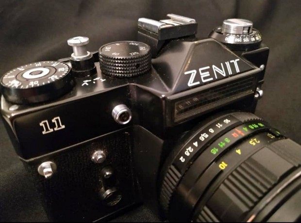 Zenit 11 fnykpezgp Helios 44M-4 objektvvel