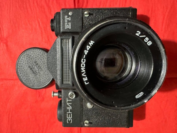 Zenit ET filmes fnykpezgp ujszer lapotban 9900-ft cserlhet