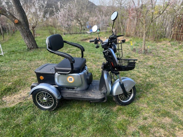 Zenit elektromos tricikli