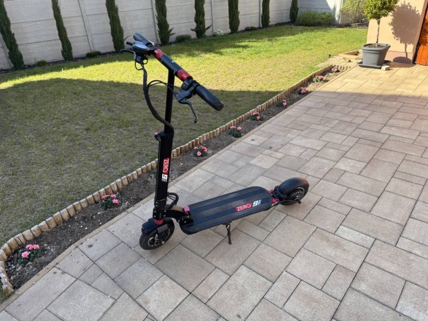 Zero 9 elektromos roller elad� kiv�l� �llapotban