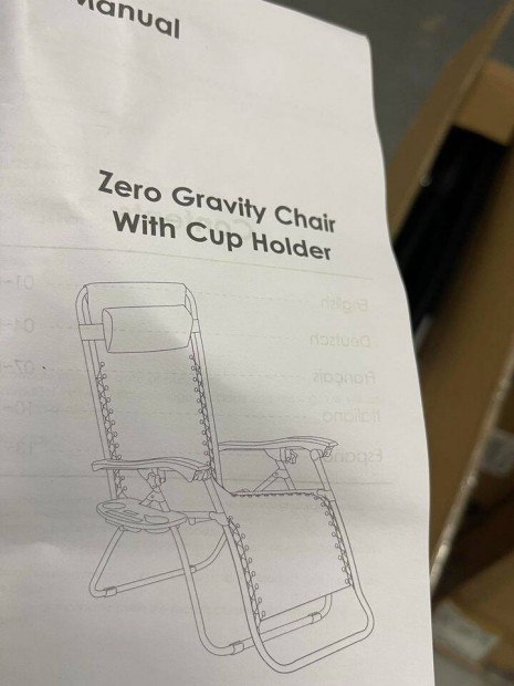 Zéró gravitációs szék pohártatóval