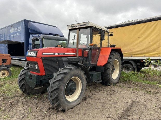 Zetor 16245.      