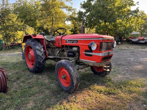 Zetor 2511 traktor