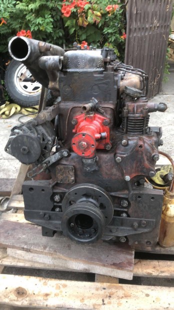 Zetor motor elad