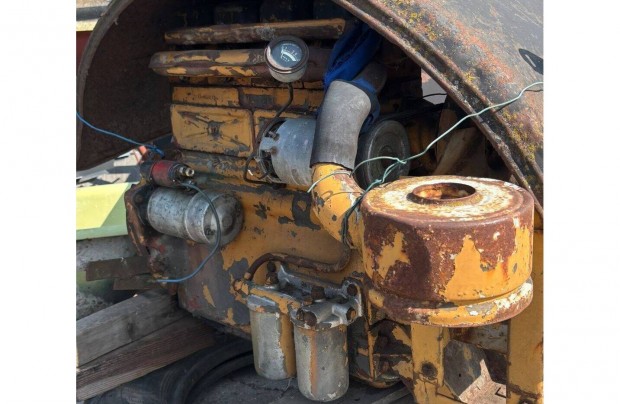 Zetor motor indítható állapotban 3 Bar olajnyomással